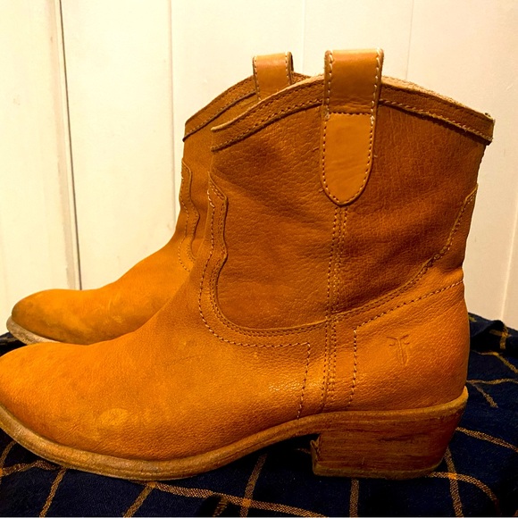 Frye Carson Short shortie boots 9 - Picture 6 of 7
